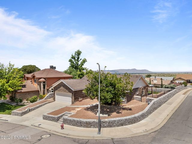 919 Stagecoach Drive, Las Cruces, NM 88011