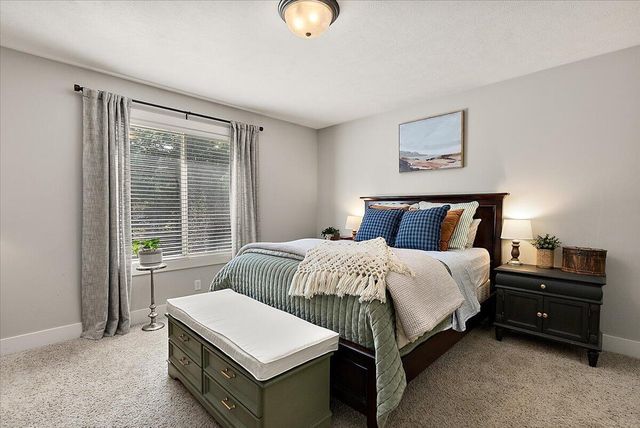 6880 Pinestead Court, Allendale, MI 49401
