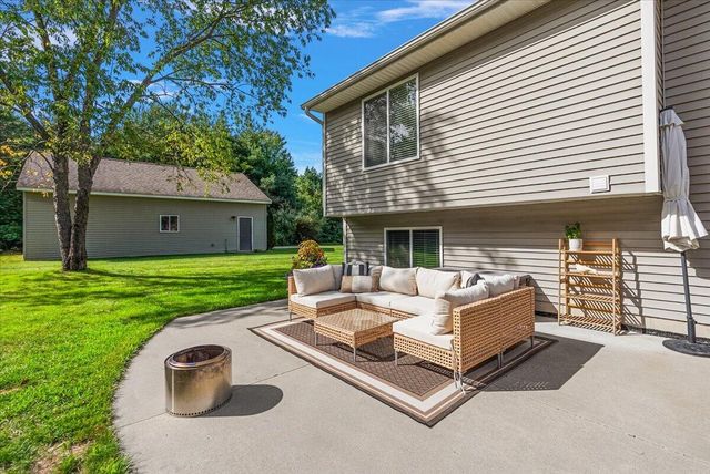 6880 Pinestead Court, Allendale, MI 49401