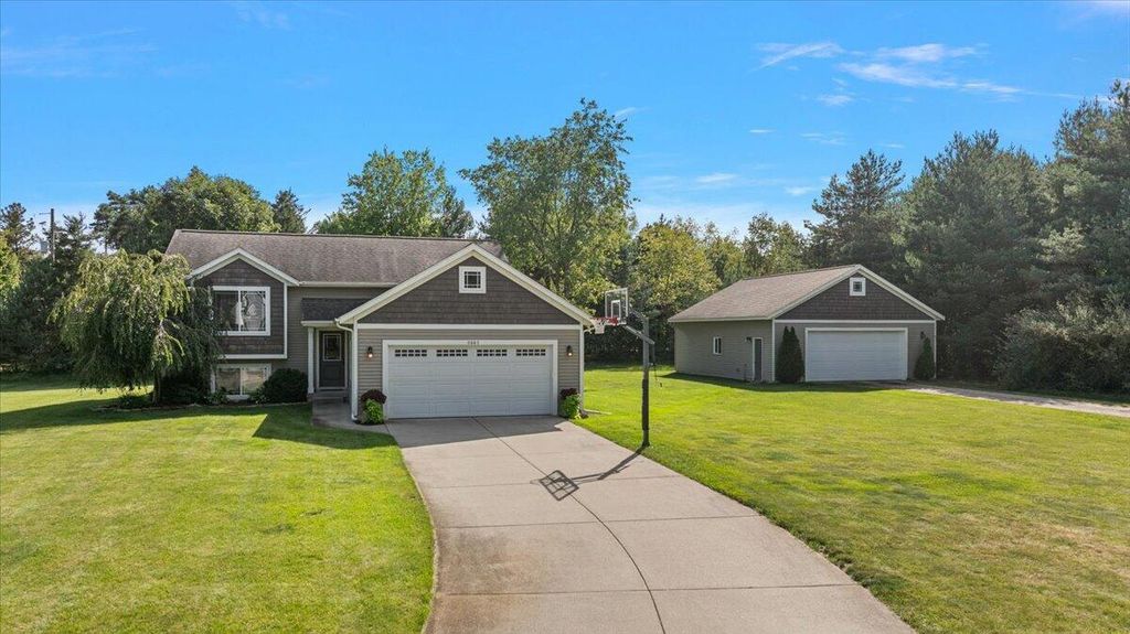 6880 Pinestead Court, Allendale, MI 49401