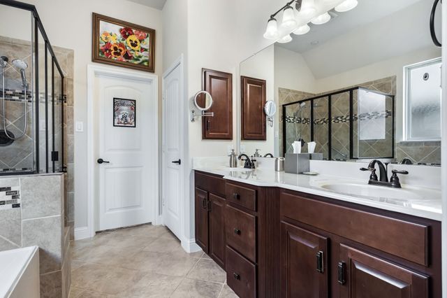 8641 Gracewood Drive, Mckinney, TX 75070