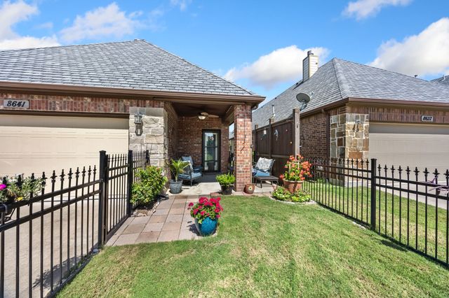 8641 Gracewood Drive, Mckinney, TX 75070