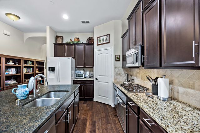 8641 Gracewood Drive, Mckinney, TX 75070