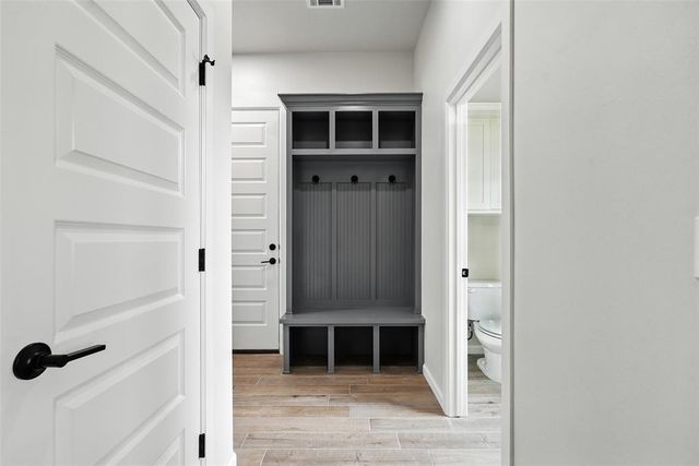 4449 Raymond Lane, Guthrie, OK 73044