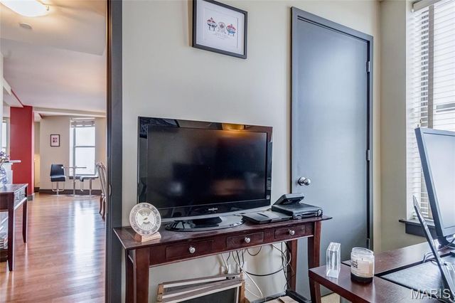 3608 Gravois Avenue 6E, St Louis, MO 63116