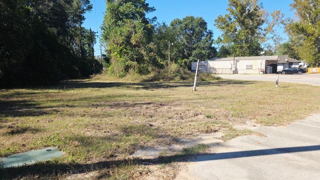 16910 Main Street, Patton Village, TX 77372