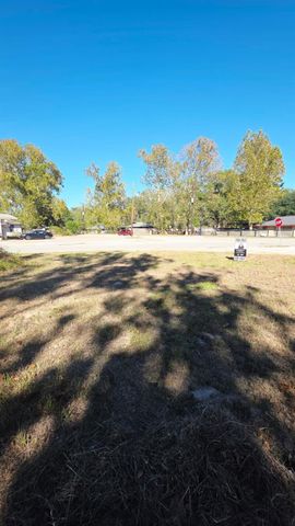 16910 Main Street, Patton Village, TX 77372