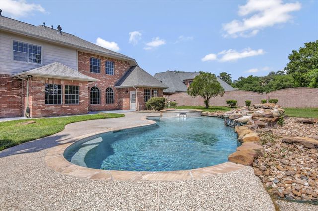 19616 Atasca Oaks Drive, Humble, TX 77346