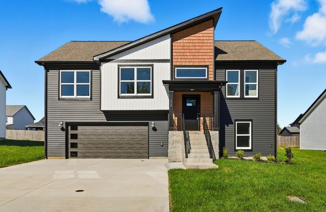 172 Leitrim Dr, Clarksville, TN 37042