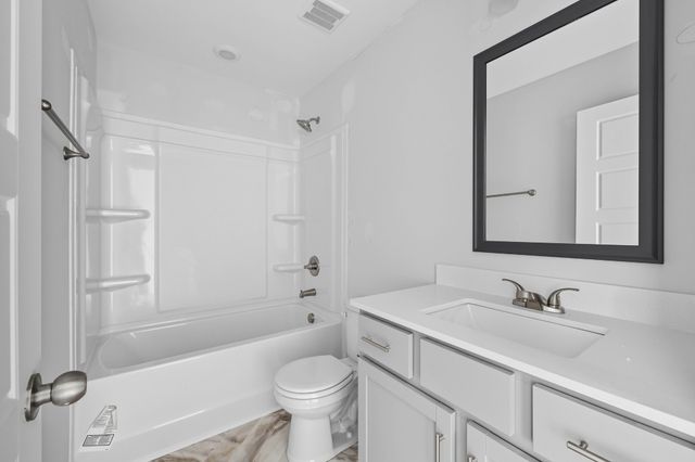 172 Leitrim Dr, Clarksville, TN 37042