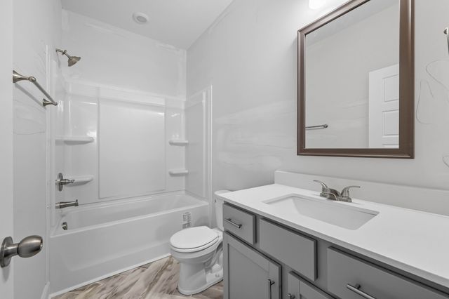 172 Leitrim Dr, Clarksville, TN 37042