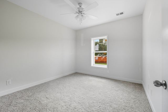 172 Leitrim Dr, Clarksville, TN 37042