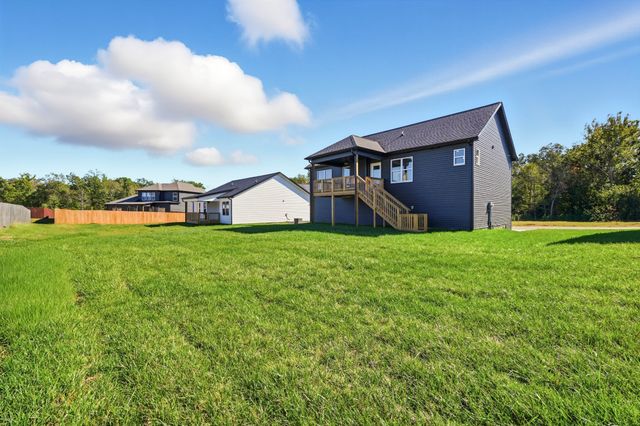 172 Leitrim Dr, Clarksville, TN 37042