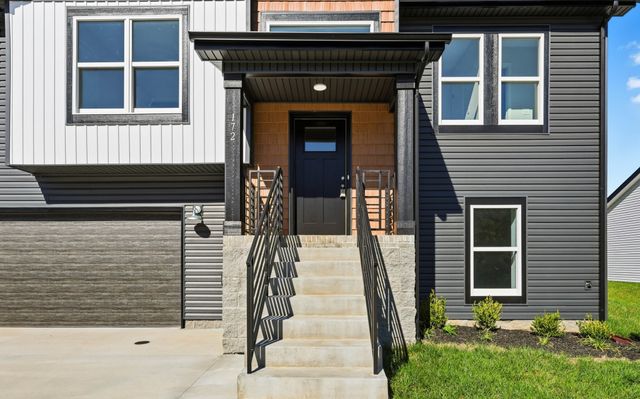 172 Leitrim Dr, Clarksville, TN 37042