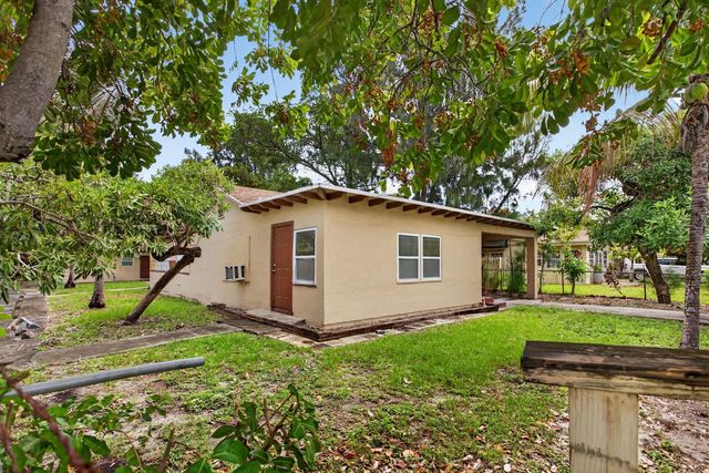 129 NW 11th Street, Pompano Beach, FL 33060