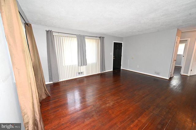 2610 LAKEHURST, District Heights, MD 20747