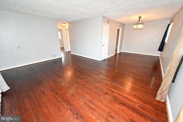 2610 LAKEHURST, District Heights, MD 20747