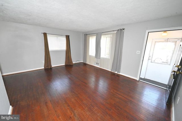 2610 LAKEHURST, District Heights, MD 20747