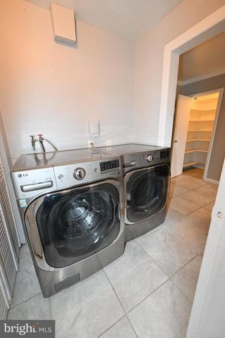 2610 LAKEHURST, District Heights, MD 20747