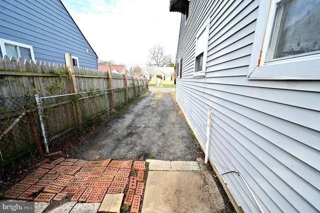 2610 LAKEHURST, District Heights, MD 20747