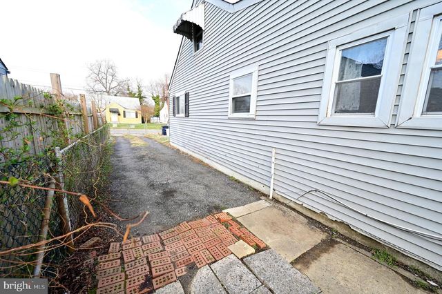 2610 LAKEHURST, District Heights, MD 20747
