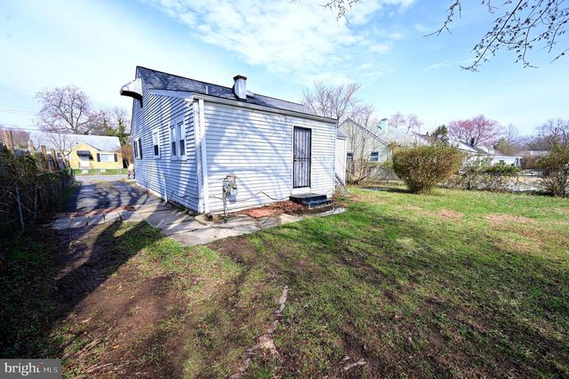 2610 LAKEHURST, District Heights, MD 20747