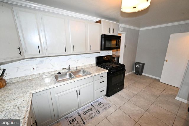 2610 LAKEHURST, District Heights, MD 20747