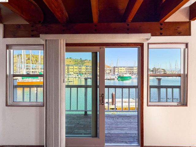 1293 Sanderling Is, Richmond, CA 94801