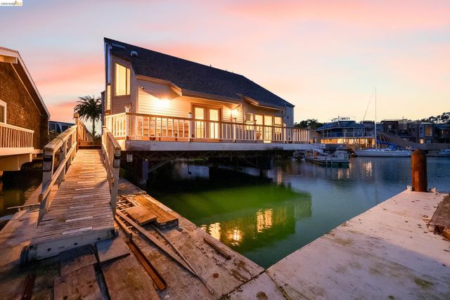 1293 Sanderling Is, Richmond, CA 94801