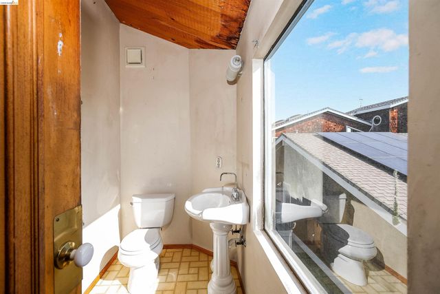 1293 Sanderling Is, Richmond, CA 94801