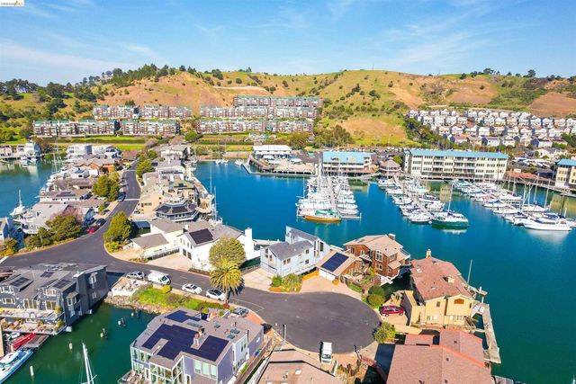1293 Sanderling Is, Richmond, CA 94801