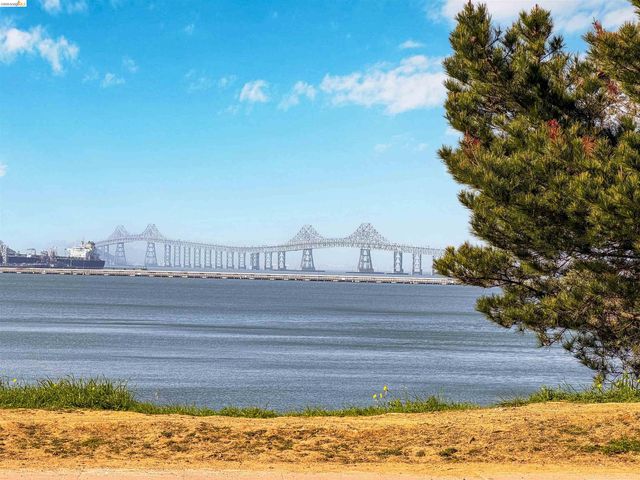 1293 Sanderling Is, Richmond, CA 94801