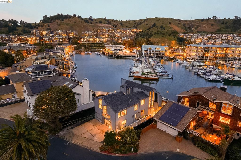 1293 Sanderling Is, Richmond, CA 94801