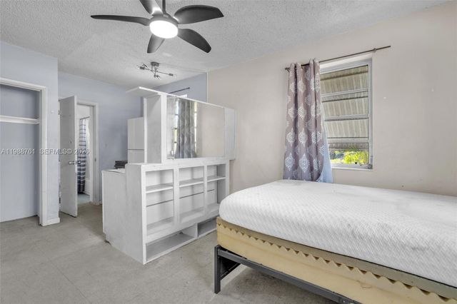 1300 NE 137th St, North Miami, FL 33161