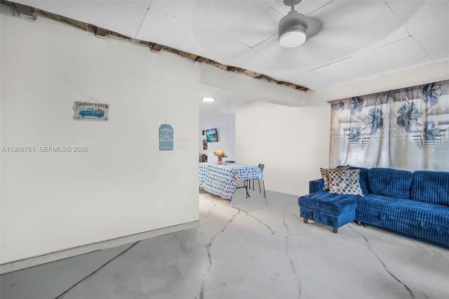 1300 NE 137th St, North Miami, FL 33161