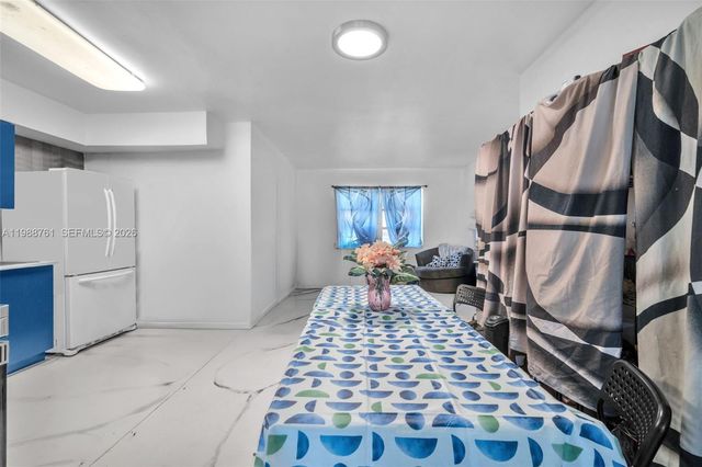 1300 NE 137th St, North Miami, FL 33161