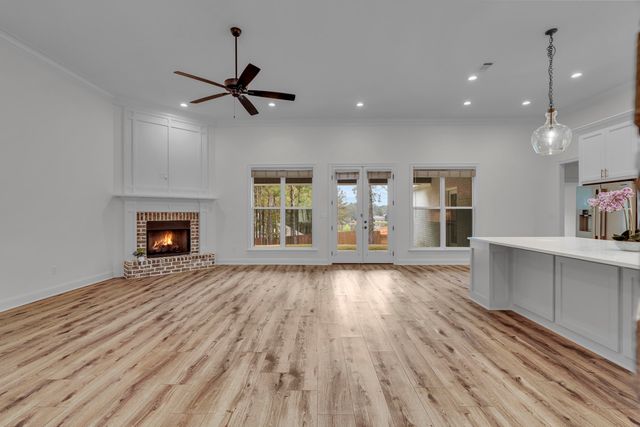 5534 W 4th St., Hattiesburg, MS 39402