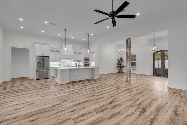 5534 W 4th St., Hattiesburg, MS 39402