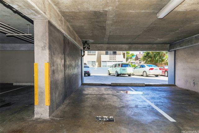 824 Kinau Street 1104, Honolulu, HI 96813