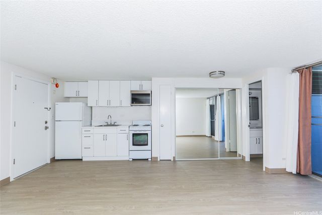 824 Kinau Street 1104, Honolulu, HI 96813