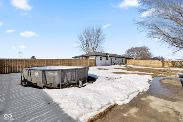 1979 W Gordon Road, Mooresville, IN 46158