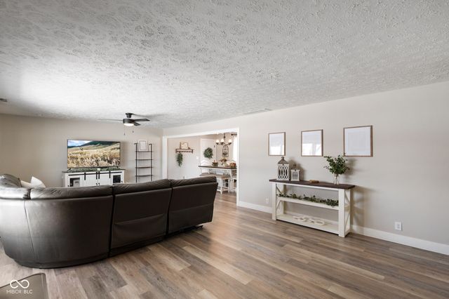 1979 W Gordon Road, Mooresville, IN 46158