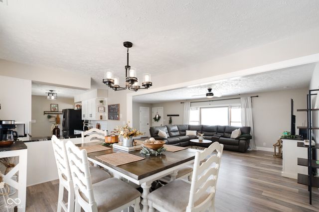 1979 W Gordon Road, Mooresville, IN 46158