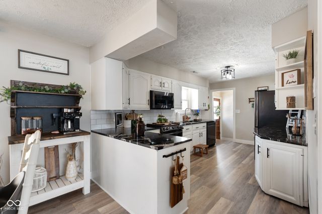 1979 W Gordon Road, Mooresville, IN 46158