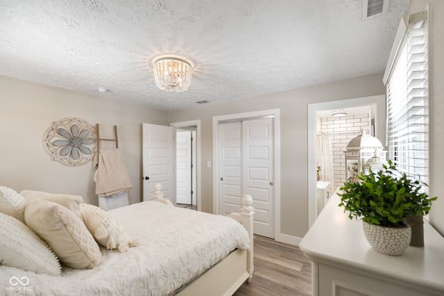 1979 W Gordon Road, Mooresville, IN 46158