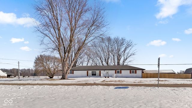 1979 W Gordon Road, Mooresville, IN 46158