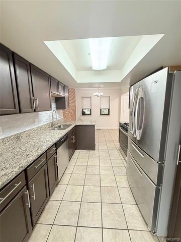 2910 Moon Lake Drive, West Bloomfield, MI 48323