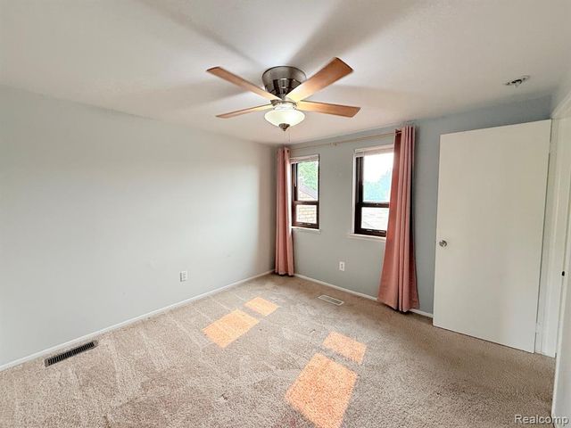 2910 Moon Lake Drive, West Bloomfield, MI 48323