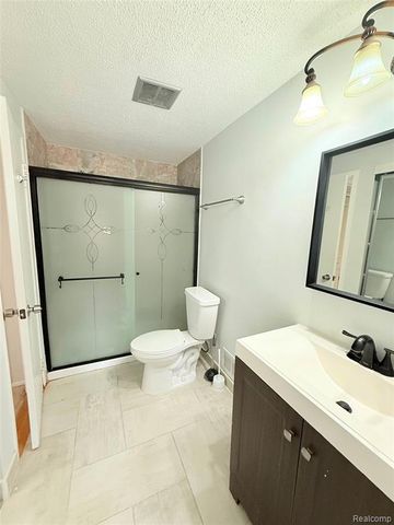 2910 Moon Lake Drive, West Bloomfield, MI 48323