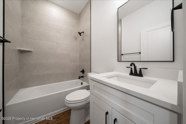 10325 Dotted Wren Avenue, Weeki Wachee, FL 34613